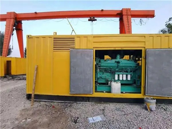 平定冬季低温环境下，500KW发电机组应该选择什么类型的启动电瓶？